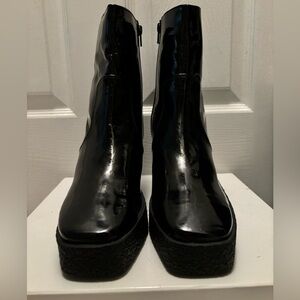 UO urban outfitters Patent Leather Chunky Heeled Aria Boots